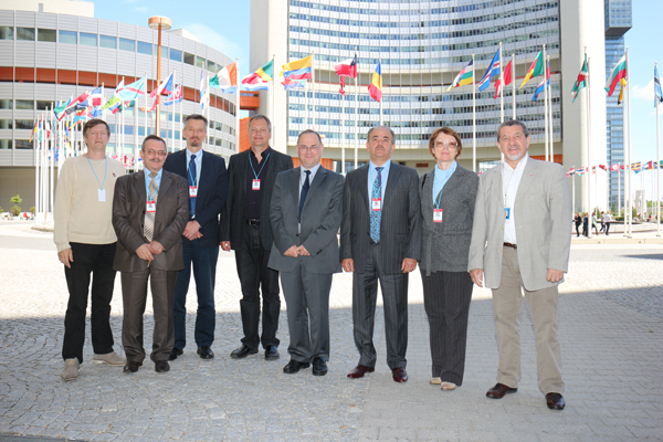               (IAEA)   2013 